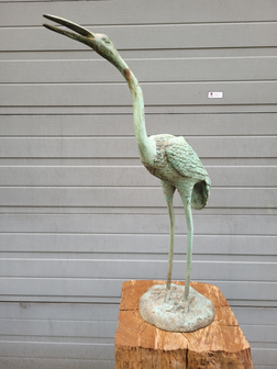 Kraanvogel-standbeeld-van-brons-kunstwerk-brons-tuinbeeld-2