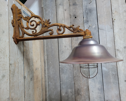 Antieke-Landelijke-gietijzeren-wandlamp-buitenlamp-muurlamp-van-gietijzer-en-koper-1