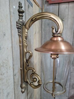Klassieke-bronze-buitenlamp-wandlamp-antiek-brons-3