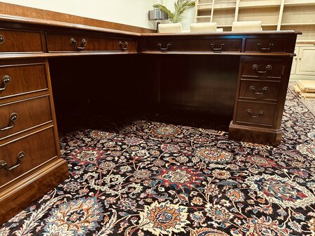 Klassiek-Engelse-Engels-Antiek-Oud-Bureau-Hoekbureau-Desk-Partnerdesk-Chesterfield-10