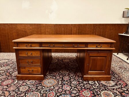 Klassiek-Engels-Antiek-Chesterfield-Jan-Frantzen-Bureau-Desk-Partnerdesk-3