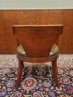 Klassieke-Engelse-Art-Deco-vergaderstoelen-eetkamerstoelen-stoelen-leder-hout-olijfgroen-11