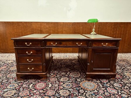 Klassiek-Antiek-Engels-Chesterfield-Bureau-Partnerdesk