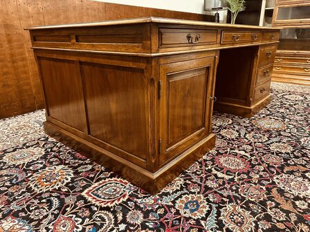 Klassiek-Engels-Antiek-Chesterfield-Eichholtz-Bureau-Partnerdesk