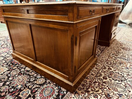 Klassiek-Engels-Antiek-Chesterfield-Eichholtz-Bureau-Partnerdesk