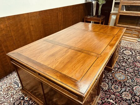 Klassiek-Engels-Antiek-Chesterfield-Eichholtz-Bureau-Partnerdesk