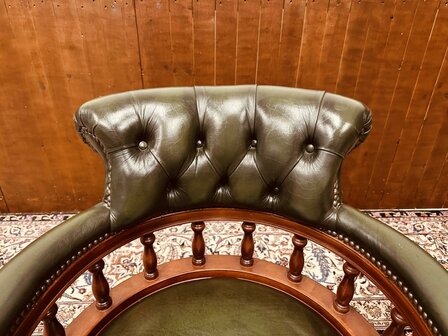 Klassiek-Engels-Antiek-Chesterfield-Bureaustoel-Captain-Chair