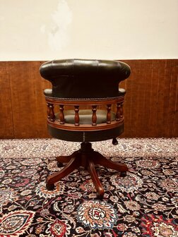 Klassiek-Engels-Antiek-Chesterfield-Bureaustoel-Captain-Chair