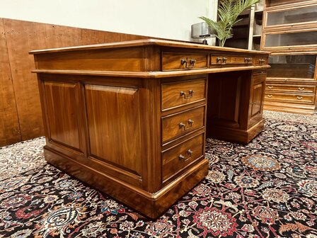 Klassiek-Engels-Antiek-Chesterfield-Groot-Bureau-Partnerdesk