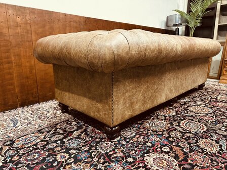 Klassiek-Engels-Chesterfield-Westminster-Bank-Bankstel-Sofa