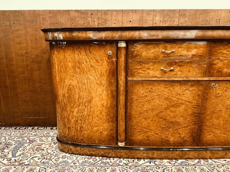 Klassiek-Italiaans-Wortelhout-Dressoir