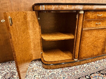 Klassiek-Italiaans-Wortelhout-Dressoir