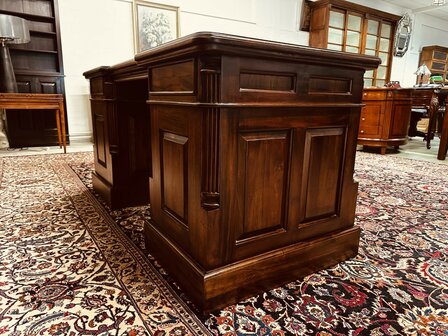 Klassiek-Engels-Bureau-Lederen-Inleg