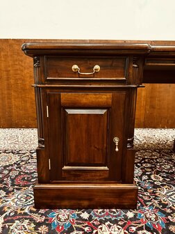 Klassiek-Engels-Bureau-Lederen-Inleg