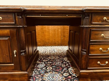 Klassiek-Engels-Bureau-Lederen-Inleg