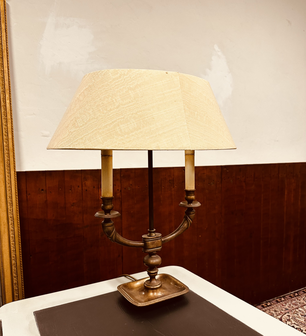 Antieke-Franse-bouillot-tafellamp-gemaakt-van-messing-schemerlamp-1