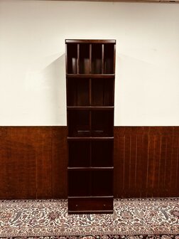 Klassiek-Engelse-Boekenkast