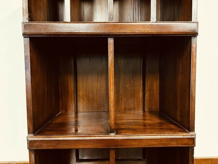 Klassiek-Engelse-Boekenkast