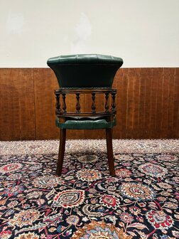 Engelse-Chesterfield-Bureaustoel-Captain-Chair