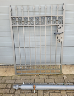 Antieke-smeedijzeren-tuinpoort-looppoort-poort-hekwerk-landelijk-klassiek-1