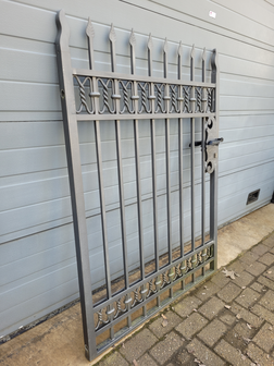 Antieke-smeedijzeren-tuinpoort-looppoort-poort-hekwerk-landelijk-klassiek-3