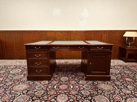 Engels-Antiek-Bureau