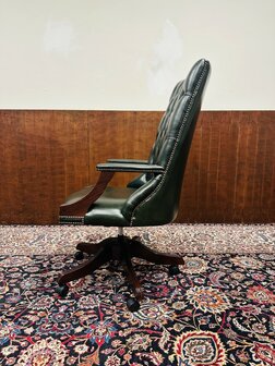 Engelse-Groene-Chesterfield-Bureaustoel