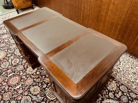Klassiek-Engels-Bureau