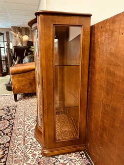 Klassieke-art-nouveau-Vitrine