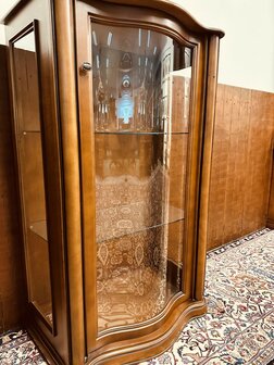 Klassieke-art-nouveau-Vitrine