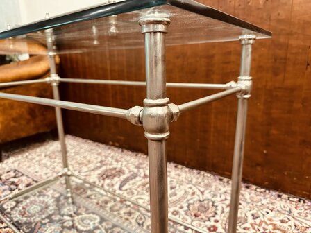 Glazen-sidetable-eichholtz