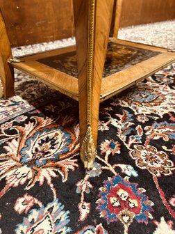 Antieke-Franse-Sidetable