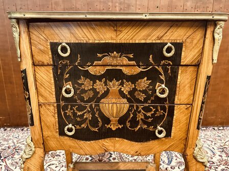 Antieke-Franse-Sidetable