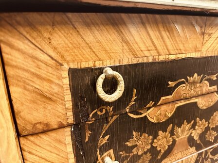 Antieke-Franse-Sidetable