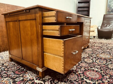 Klassiek-Italiaans-Assi-Dassolo-Bureau