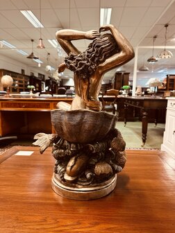 Vrouw-schelp-bronzen-fontein-7