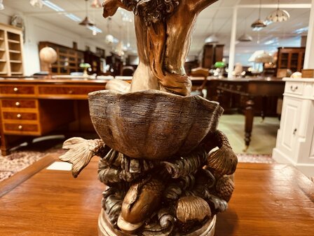 Vrouw-schelp-bronzen-fontein-16