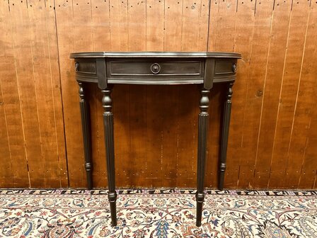 Klassiek-Engelse-Side-Table