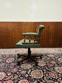 Klassieke-Engelse-Bureaustoel-Mint