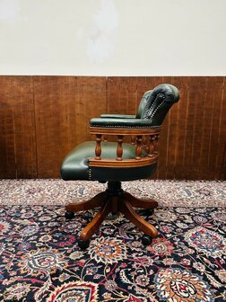Groene-Engelse-Captain-Chair