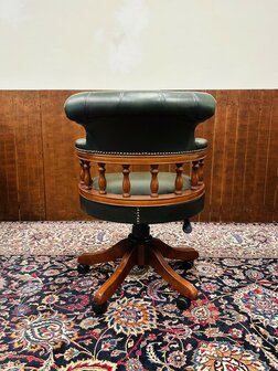 Groene-Engelse-Captain-Chair