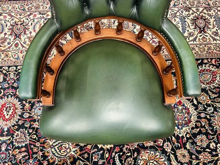 Groene-Engelse-Captain-Chair