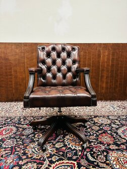 Antieke-Chesterfield-President-Chair