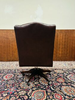 Antieke-Chesterfield-President-Chair