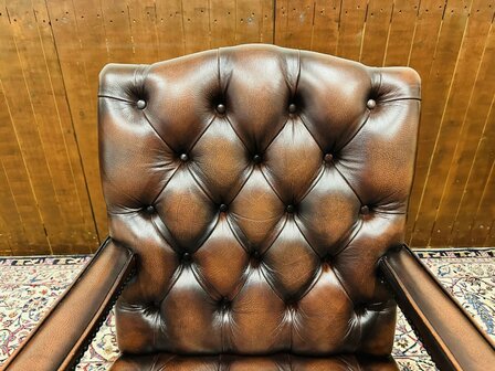 Antieke-Chesterfield-President-Chair