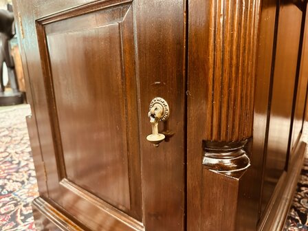 Antiek-Klassiek-Bureau-Partnerdesk