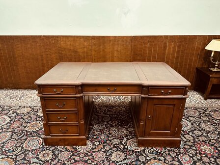 Engels-Bureau-Bruine-Inleg