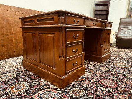 Engels-Bureau-Bruine-Inleg