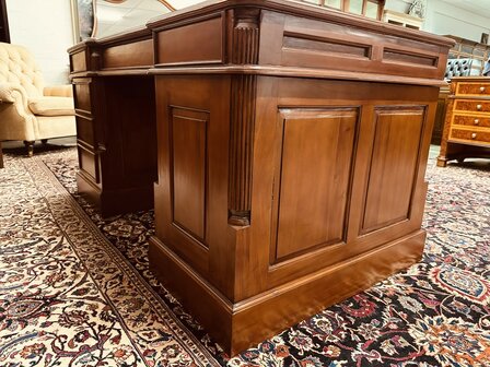 Engels-Bureau-Bruine-Inleg