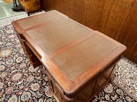Engels-Bureau-Bruine-Inleg